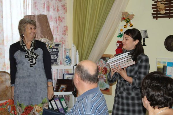 Читатели Кашарского района помнят и читают книги Олеси Бузины
